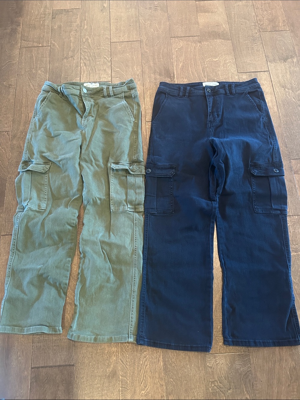 Casual Women’s Cargo Jeans – Olive Green and Navy size 9